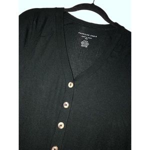 Vneck Buttondown